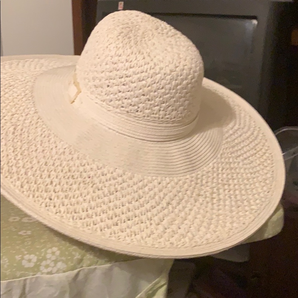 Hat - Picture 2 of 3